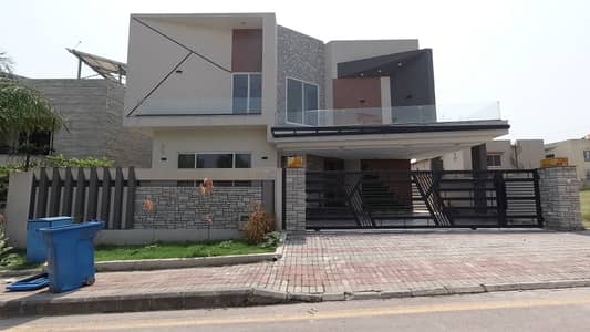 On Excellent Location House For sale Is Readily Available In Prime Location Of Bahria Town Phase 3