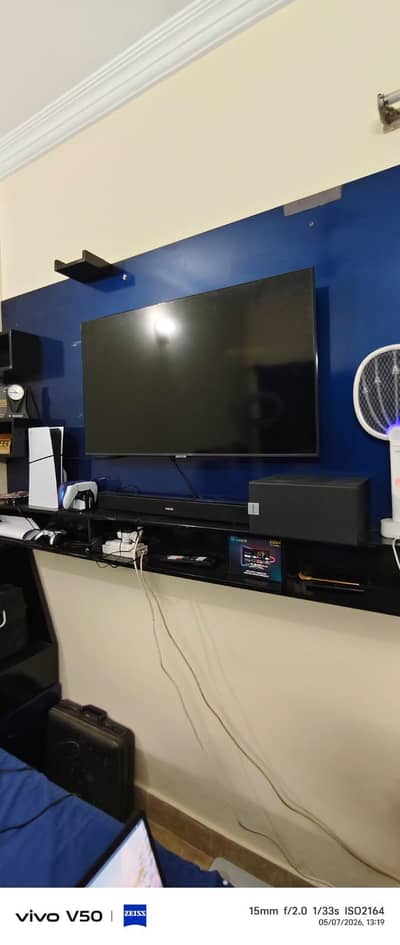 samsung original au7000 43 inch LED