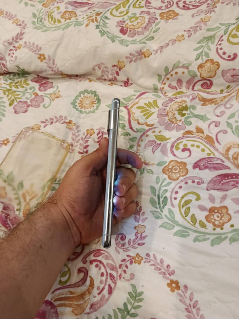 Google Pixel 8 2