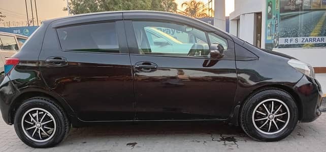 Toyota Vitz 2011
