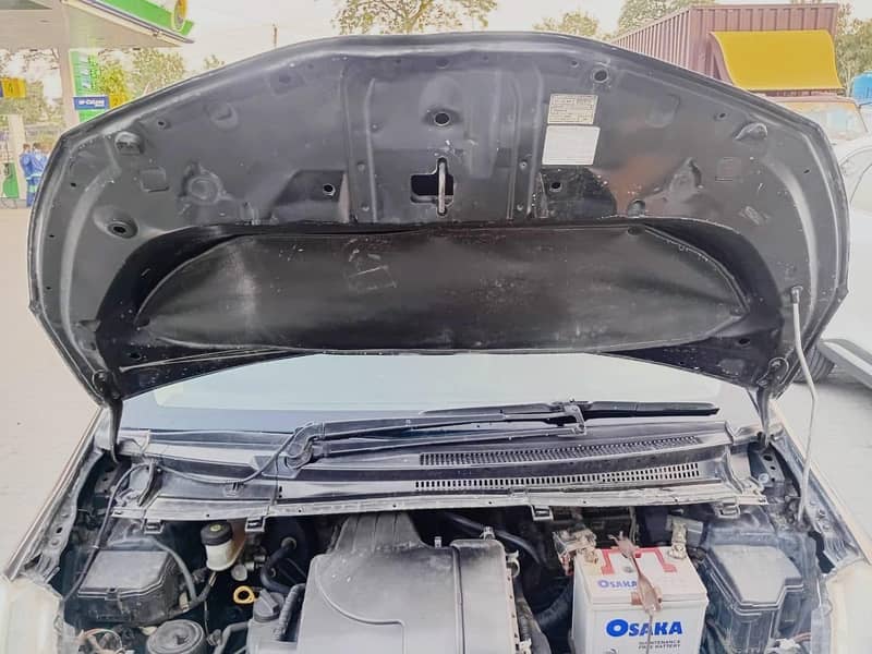 Toyota Vitz 2011 8