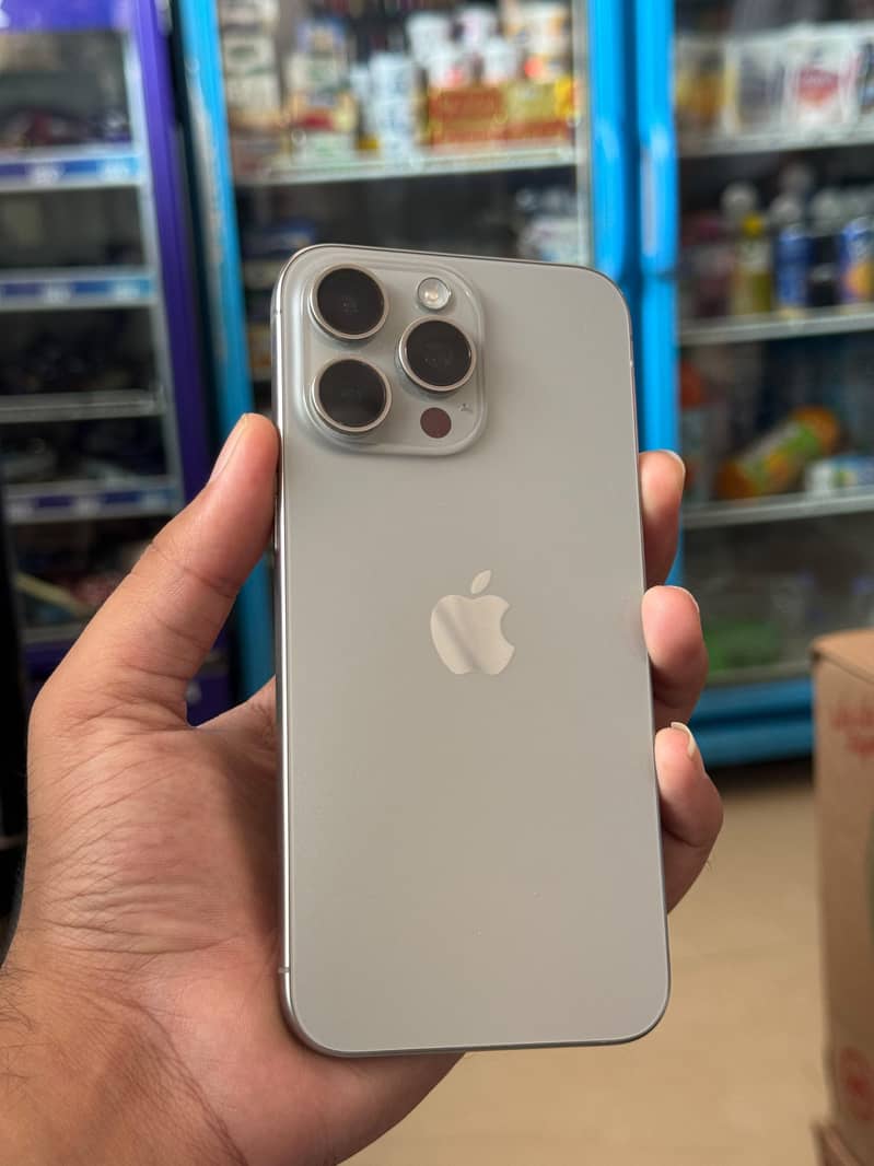 Iphone 15 pro max 2