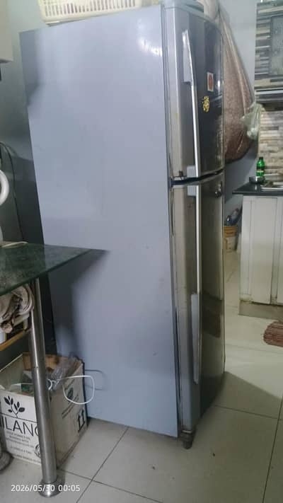 Dawlance refrigerator available for sale