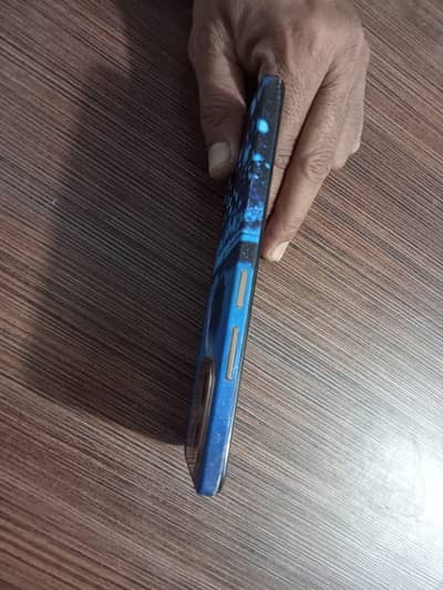 Vivo Y28