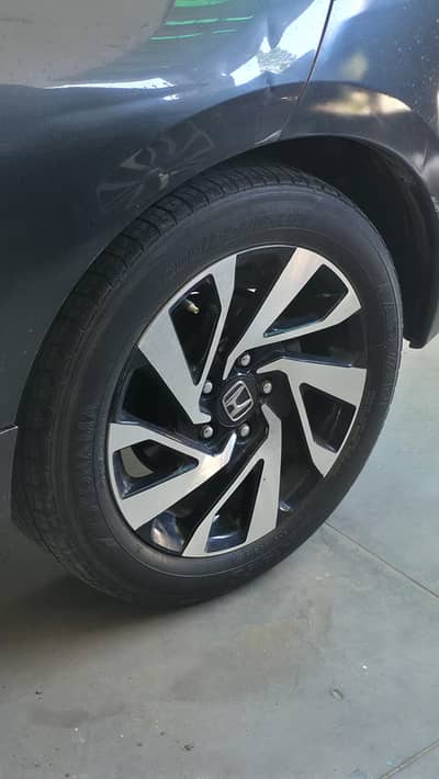 Honda Rim Tires Set