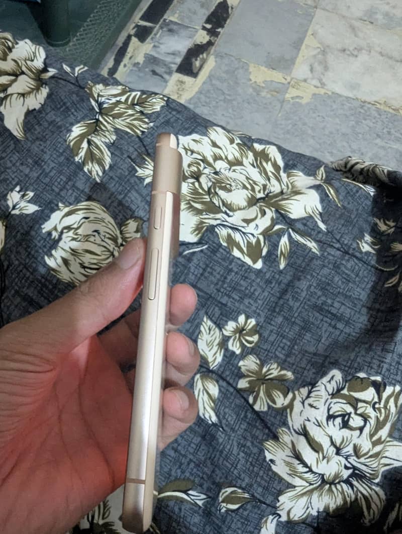Google Pixel 8 3