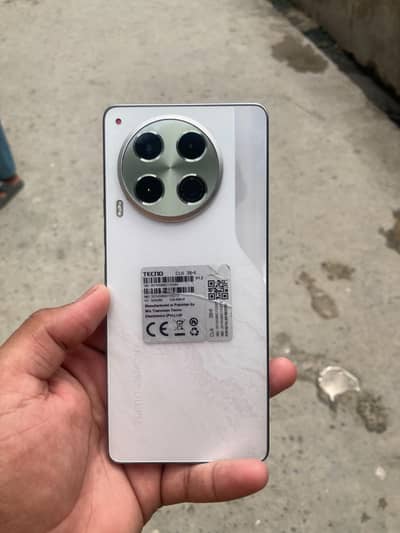 Tecno CAMON 30