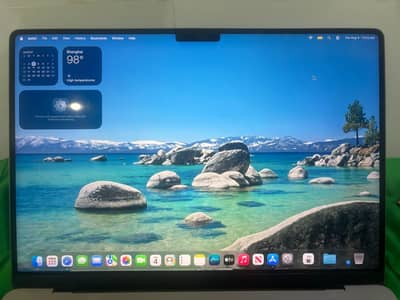 MacBook pro M3 16gb ram 512gb SSD 14inch