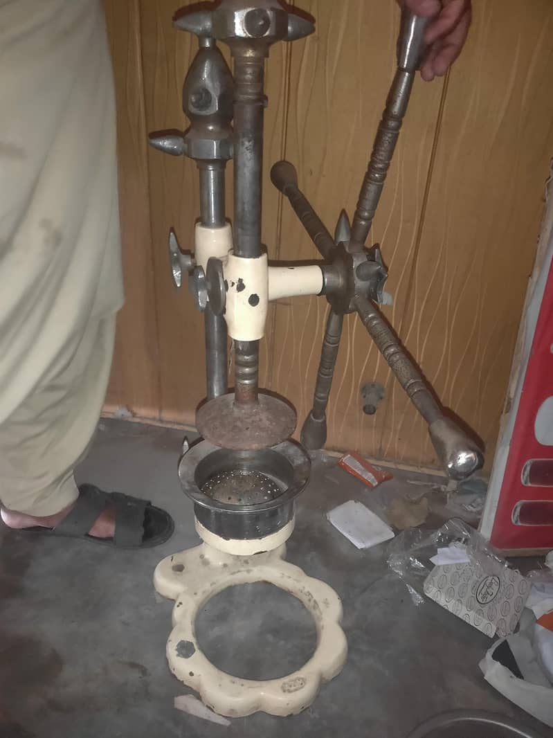 ہاتھ والی مسمی اور چکوترے والی جوس مشین چھ نمبر ہے 5