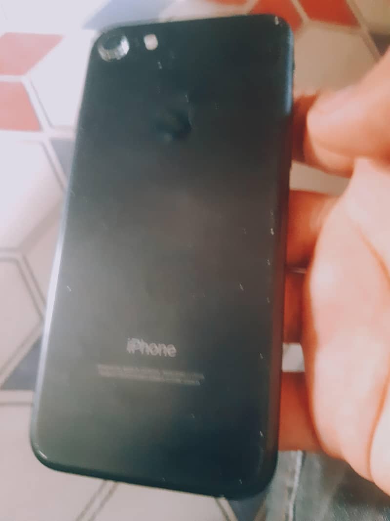 Apple iPhone 7 1