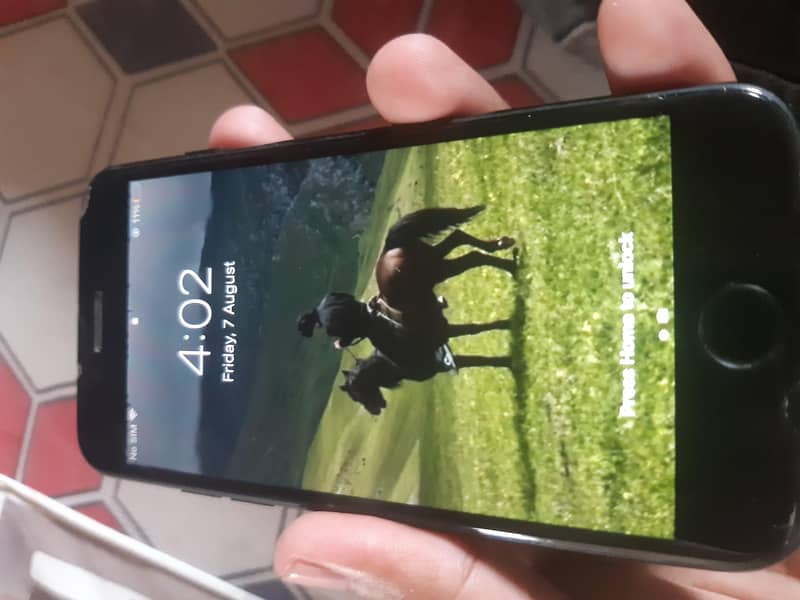 Apple iPhone 7 2
