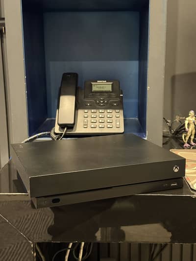 Xbox One X 1TB