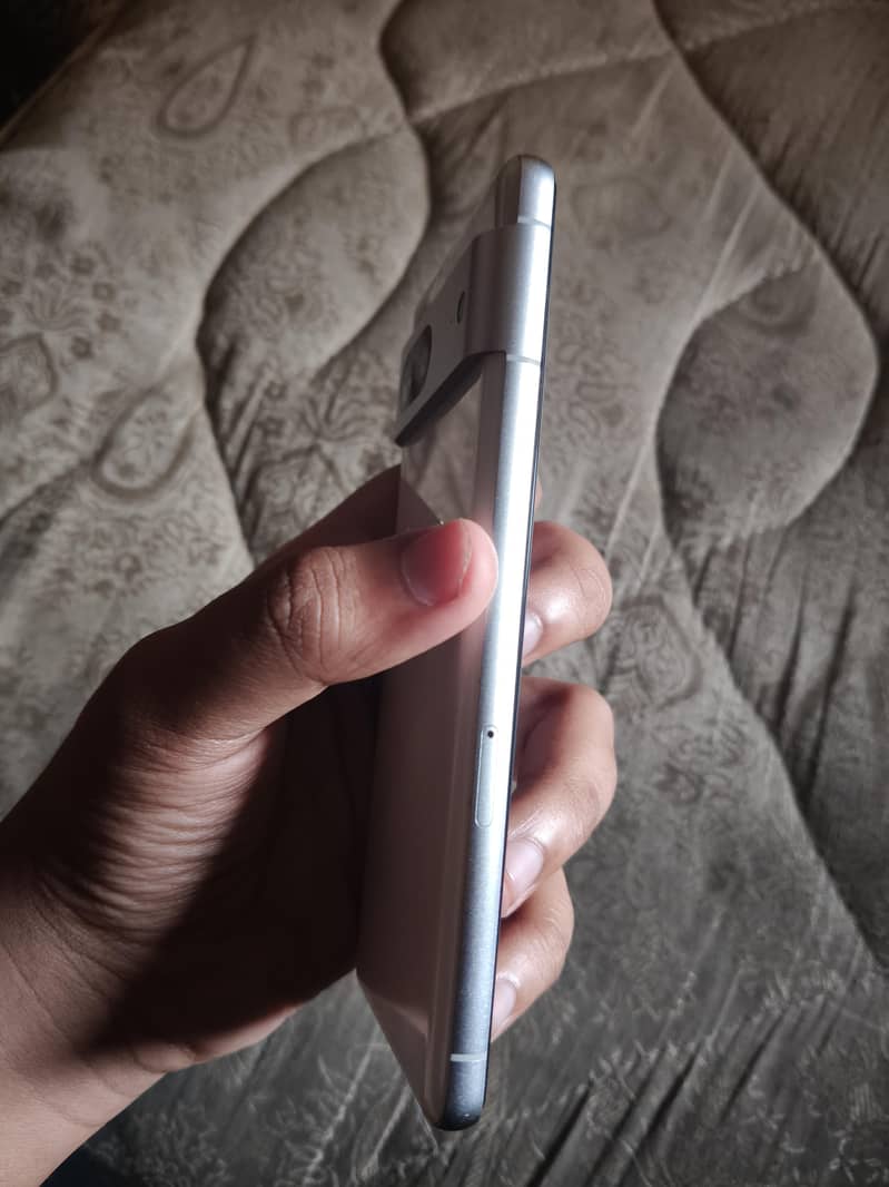Google Pixel 7 5