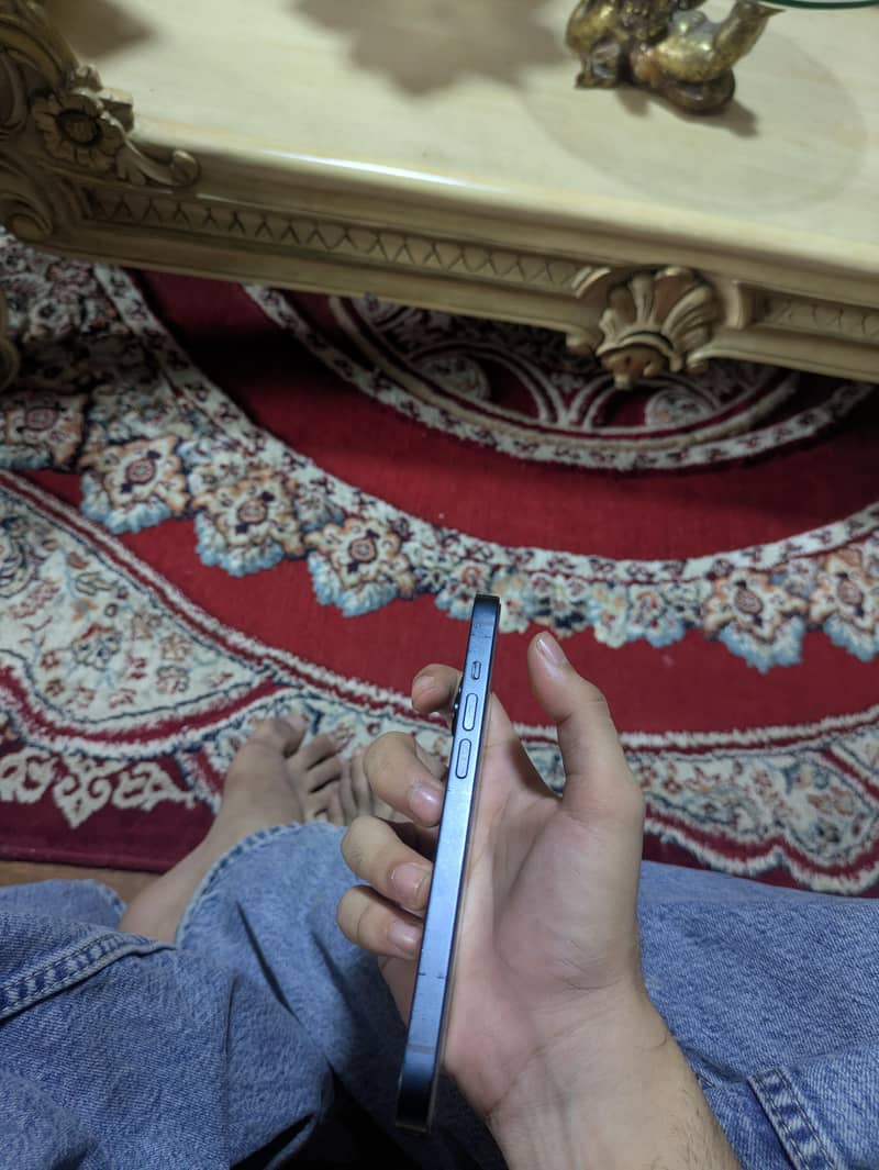 Apple iPhone 14 4