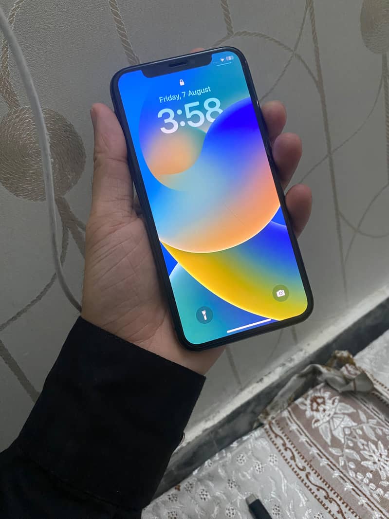 Apple iPhone X 0