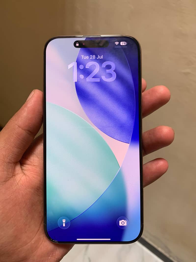 iPhone 16 Pro Max 3