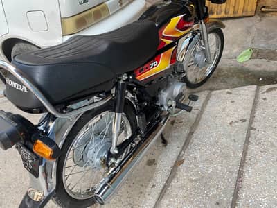 Honda CD 70 black