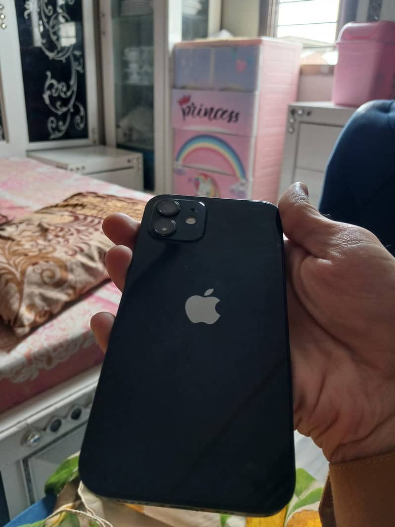 Apple iPhone 12 3