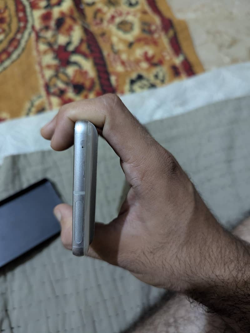 Google Pixel 7 5