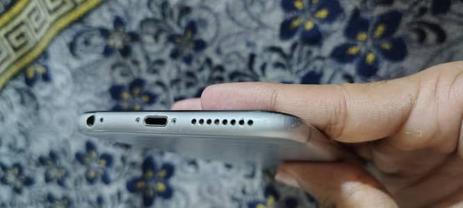 Apple iPhone 6S