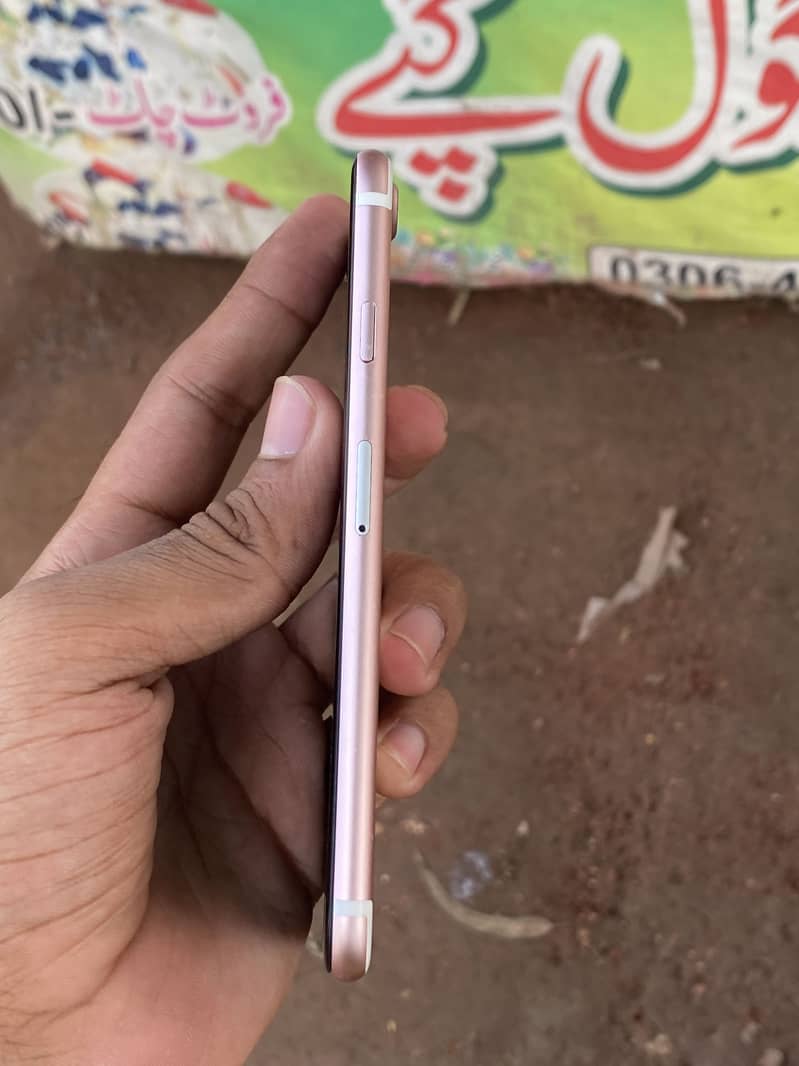 Apple iPhone 7 6