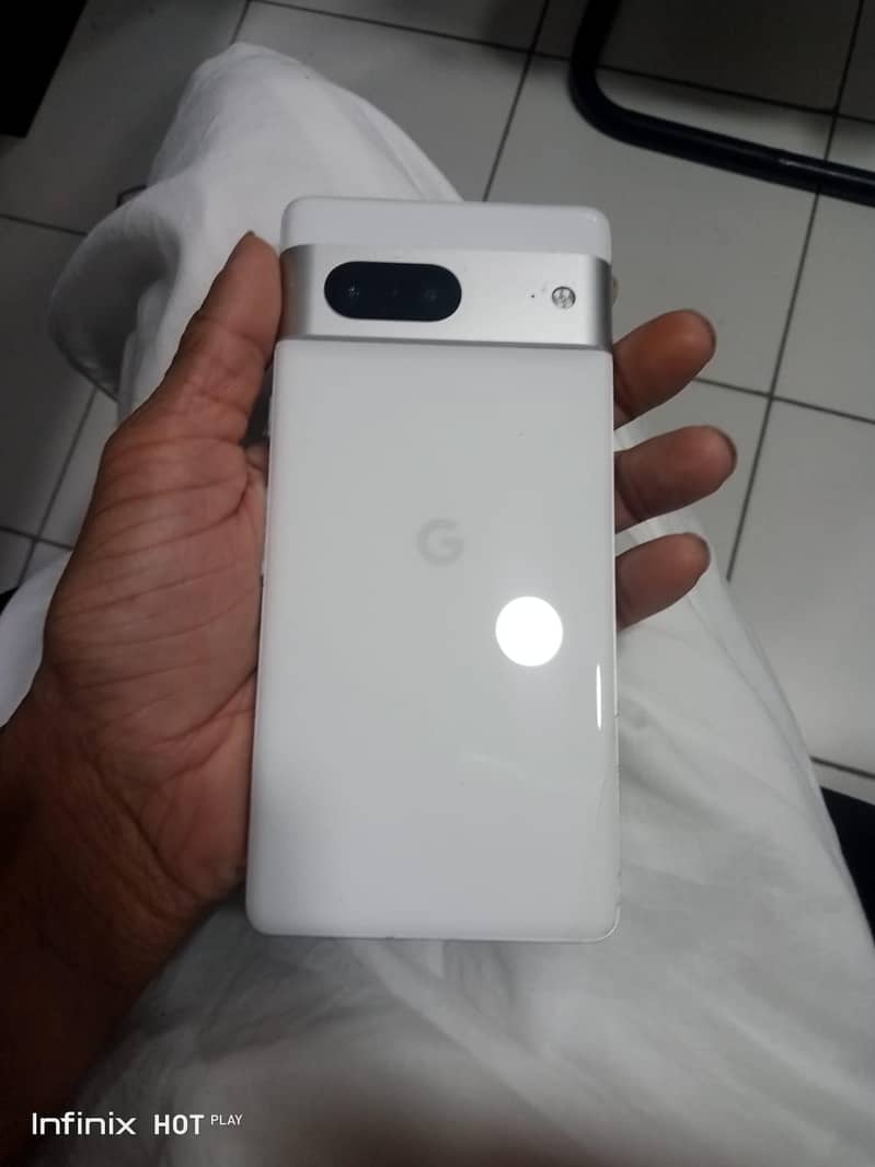Google Pixel 7 4