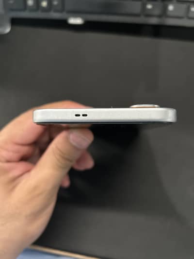 Infinix hot 60 in warrenty with box