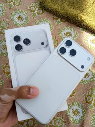 iPhone 17 Pro Max jv
