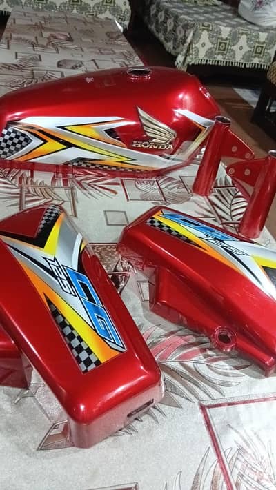 Honda 125 (2025 Model) double Glazzed Tank Tappy full set .