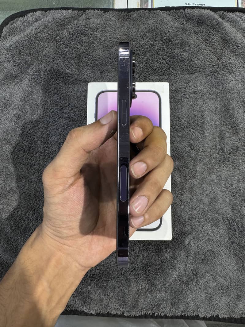 Apple iPhone 14 Pro Max 1