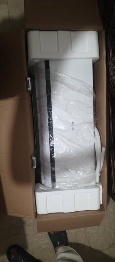 haire DC inverter is good condition all assarey