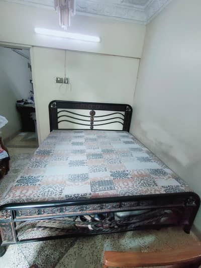 iron single bed
