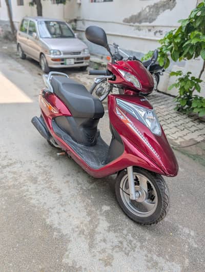 united 100cc petrol Scooty Wtsp