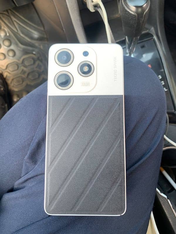 Techno spark 10 pro 1