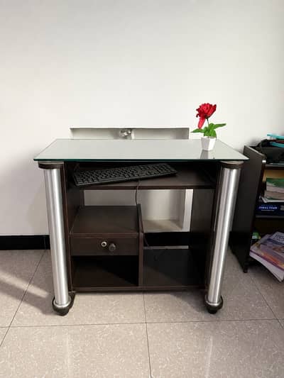 Computer Table With Glass Top / Study Table Excellent condition