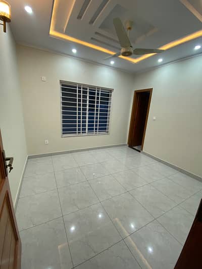 4.4 Marla Corner House For Sale With All Basic Necessities