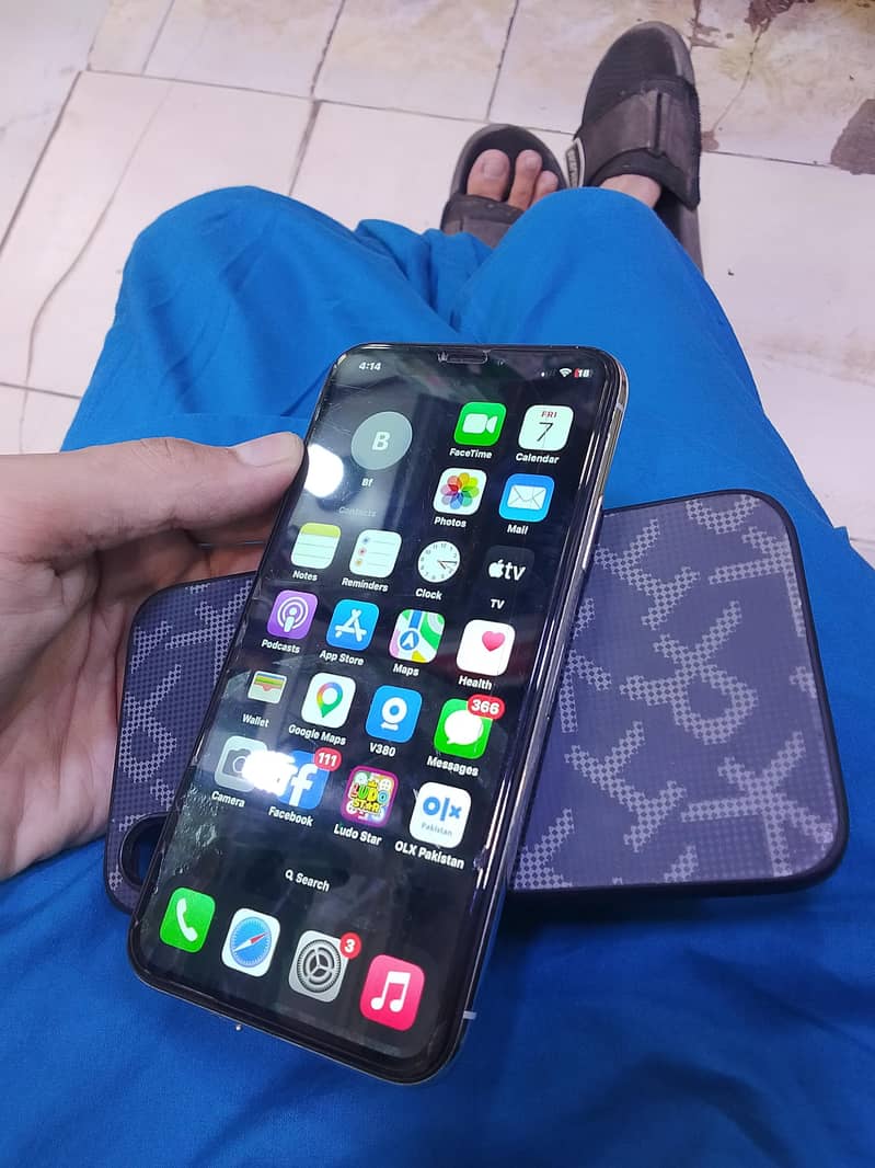 Apple iPhone X 6