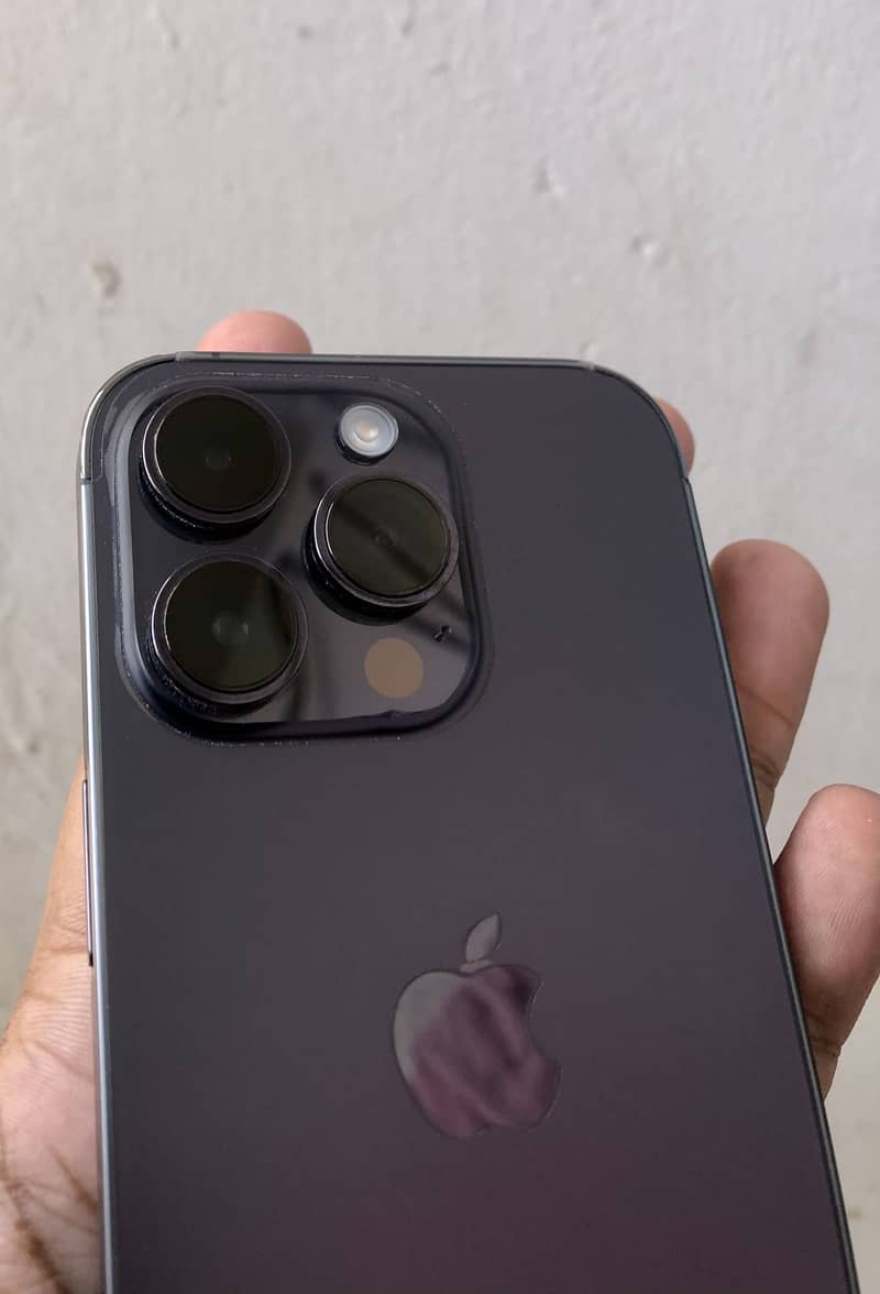 Apple iPhone 14 Pro 0
