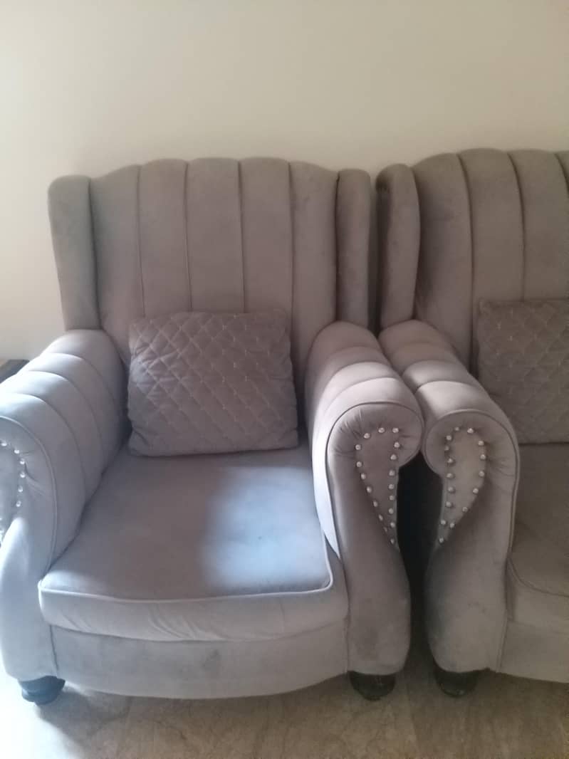 comfortable sofe 0