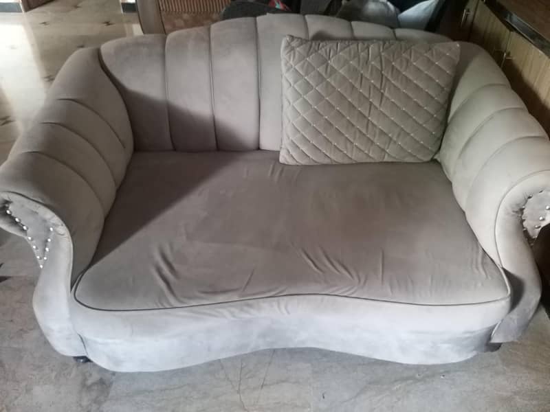 comfortable sofe 1