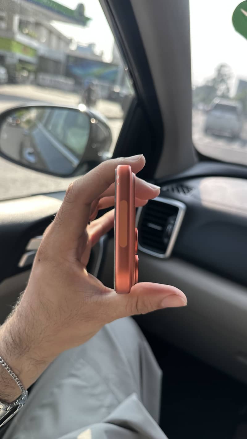 Apple iPhone 17 Pro Max 3