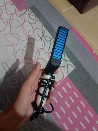 modeling hair comb