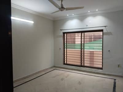 House Available For Sale Prime Location 25/50 Siaz Top Location