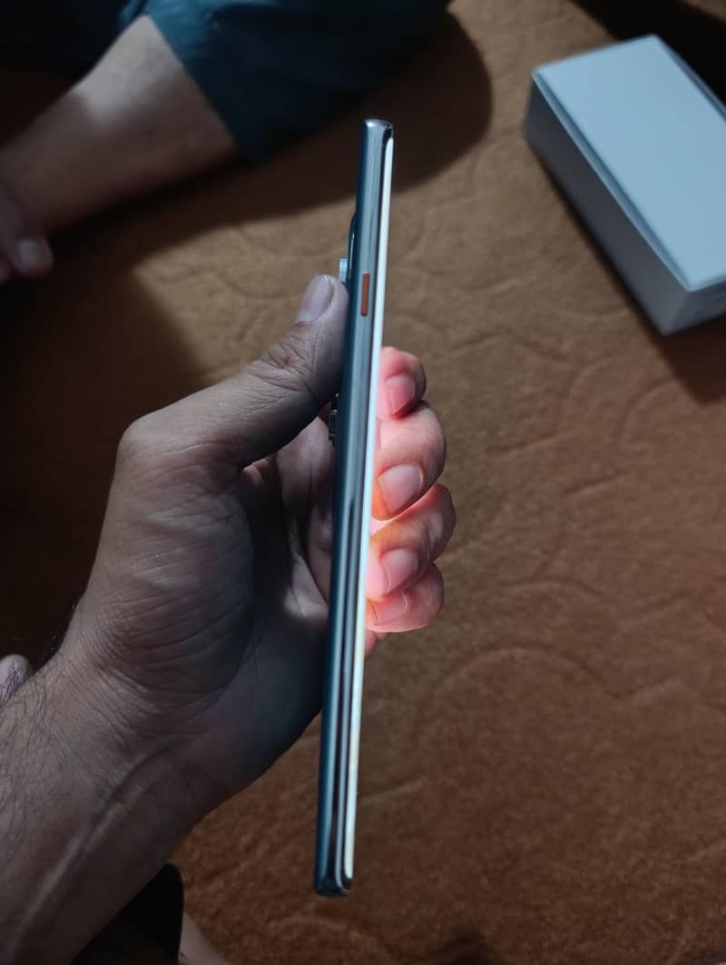 Tecno CAMON 40 Pro 6