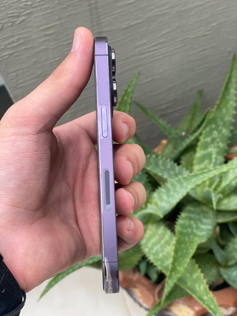 Apple iPhone 14 Pro 4