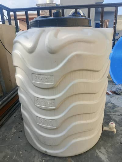 300 gallon water tank for sale