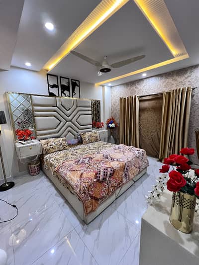 One bedroom furnished apartment daily basis short stay rent