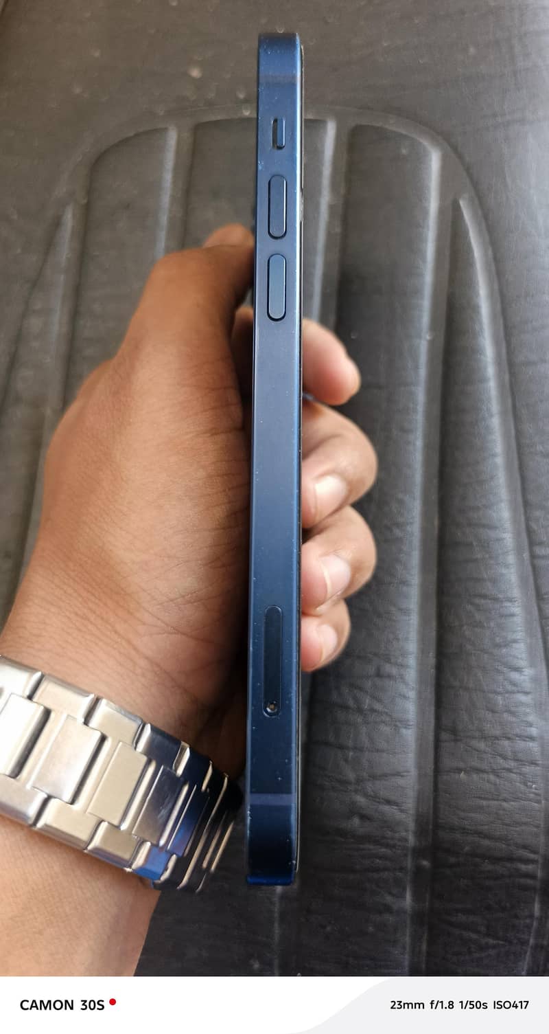 Apple iPhone 12 2