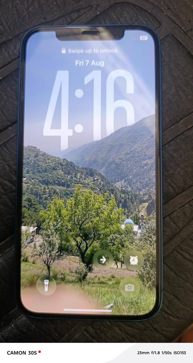 Apple iPhone 12 4