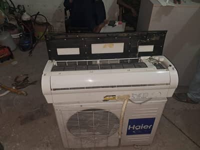 1 tan AC Haier repair no gas okay 10 by 10 condition